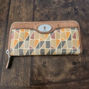 Fossil key-per zip around wallet